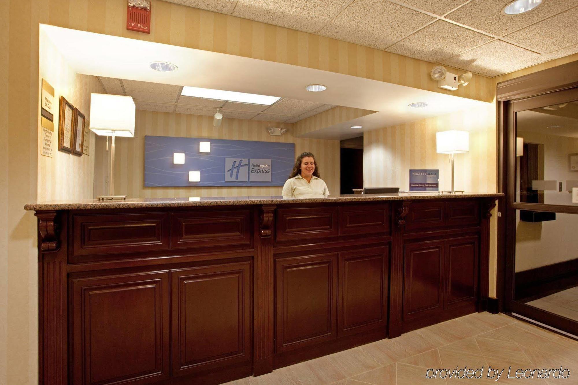 Fairfield Inn & Suites By Marriott Greenville Симпсънвил Интериор снимка